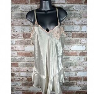 Silky Cream Lace Chemise